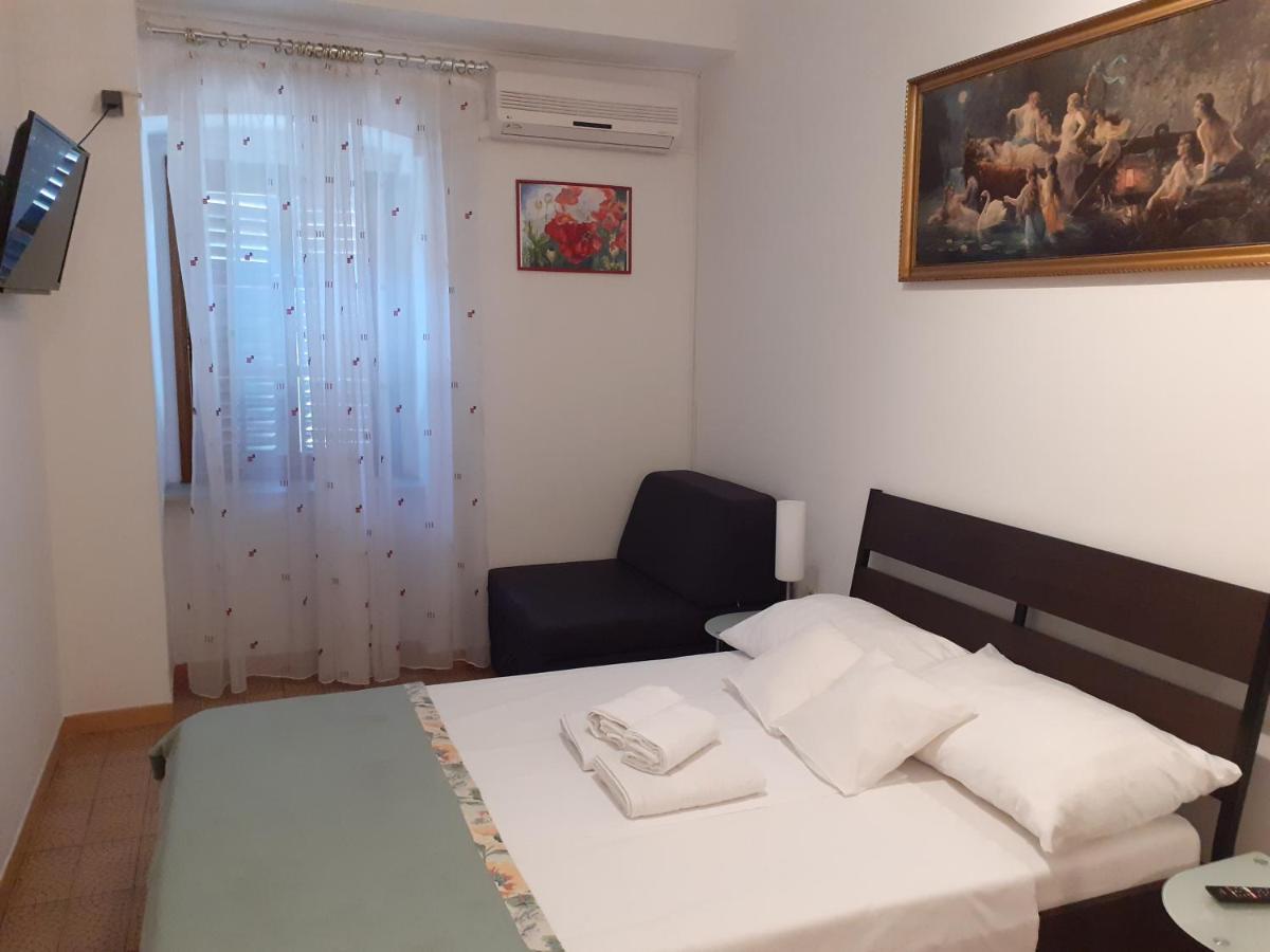 Guest House Marica - Sobe, Zimmer, Rooms Crikvenica Exterior foto
